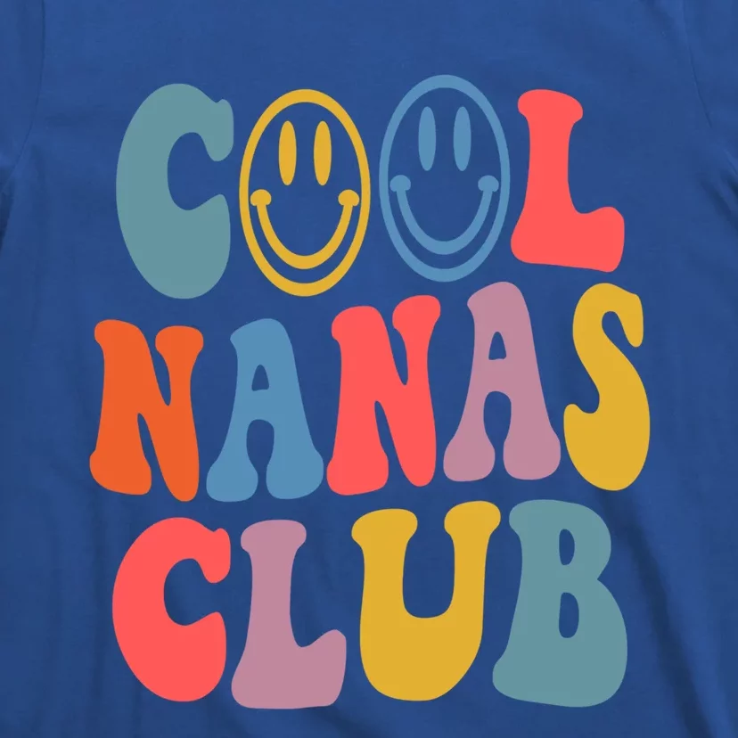 Cool Nanas Club Cool Grandma Promoted To Grandma Gift T-Shirt