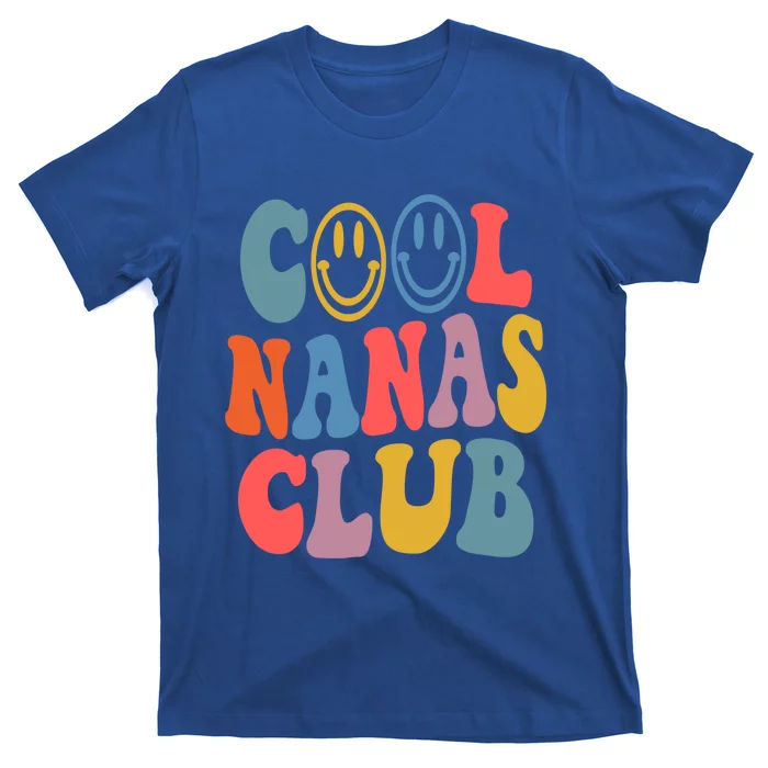 Cool Nanas Club Cool Grandma Promoted To Grandma Gift T-Shirt