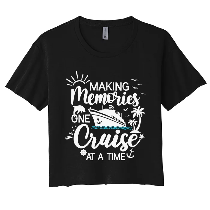 Cruise Ship , Family Cruising Trip Women's Crop Top Tee