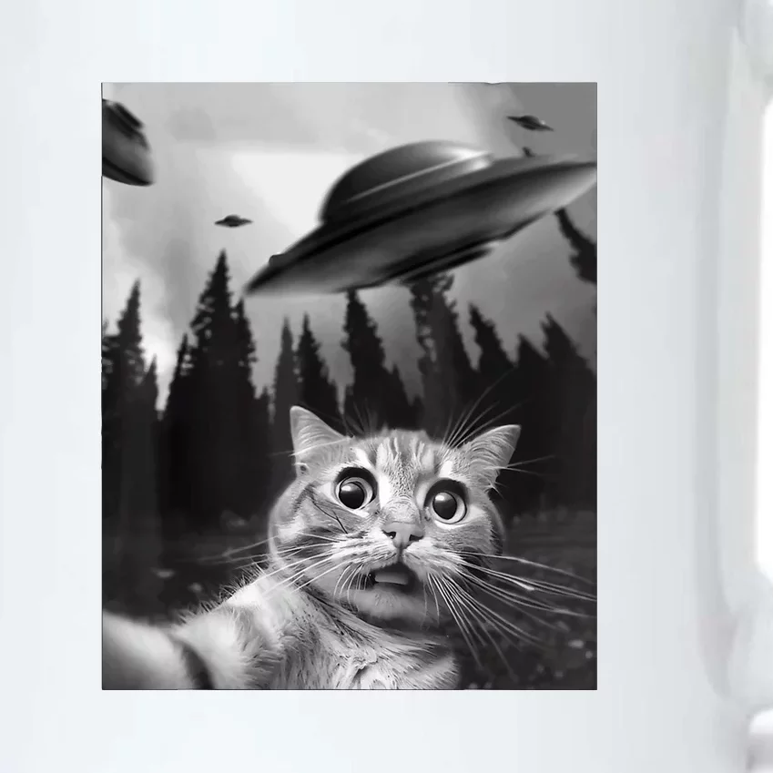 Cat Selfie With Alien UFO Funny Cat Lovers Spaceship Gift Black Color Changing Mug