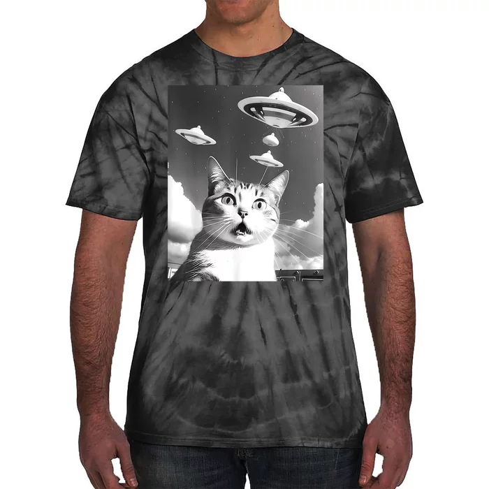 Cat Selfie With Alien UFO Spaceship Funny Cat Lovers Tie-Dye T-Shirt