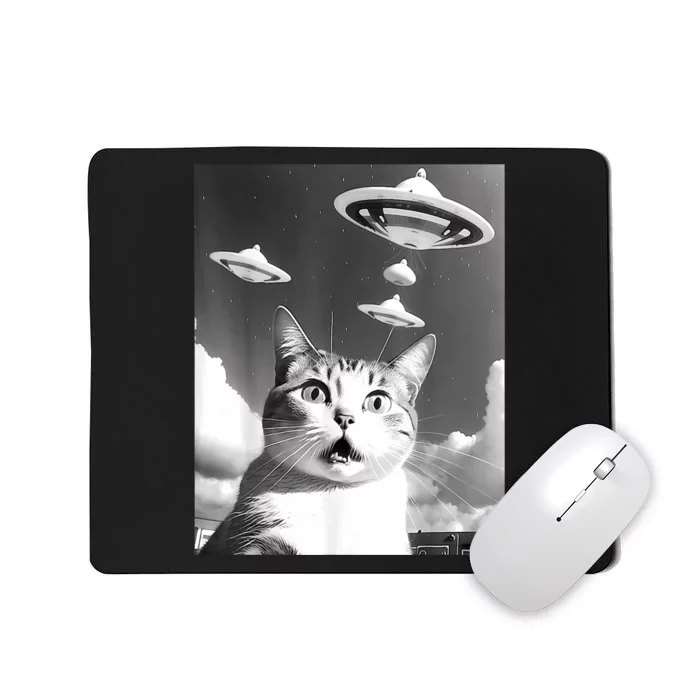 Cat Selfie With Alien UFO Spaceship Funny Cat Lovers Mousepad