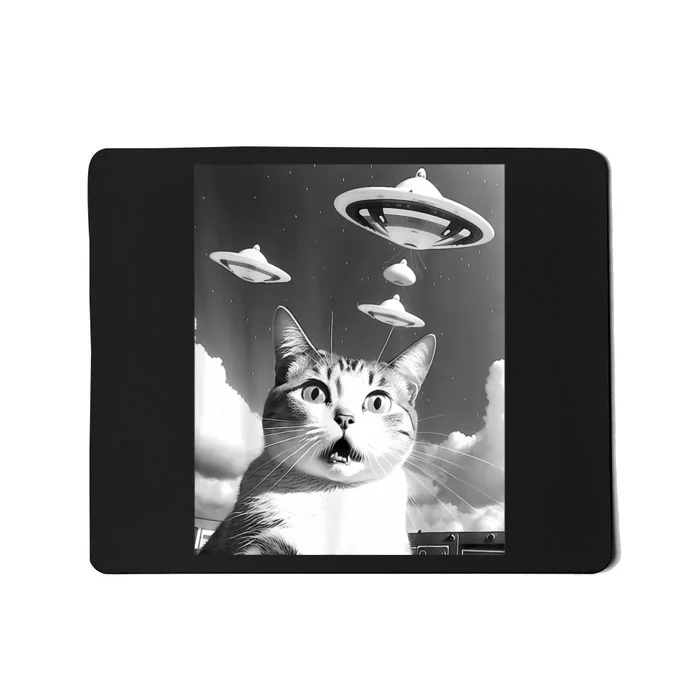 Cat Selfie With Alien UFO Spaceship Funny Cat Lovers Mousepad