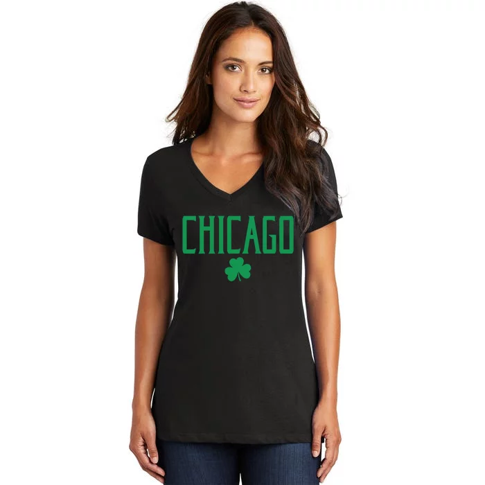 Chicago Text With Irish Shamrock Green Print Gift Women's V-Neck T-Shirt