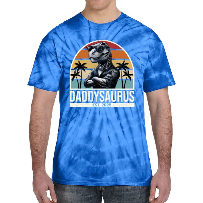 Dino Dad Daddysaurus New Dad 2025 Adult Dinosaur Dad Gift Tie-Dye T-Shirt