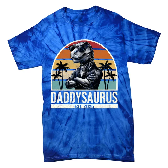 Dino Dad Daddysaurus New Dad 2025 Adult Dinosaur Dad Gift Tie-Dye T-Shirt