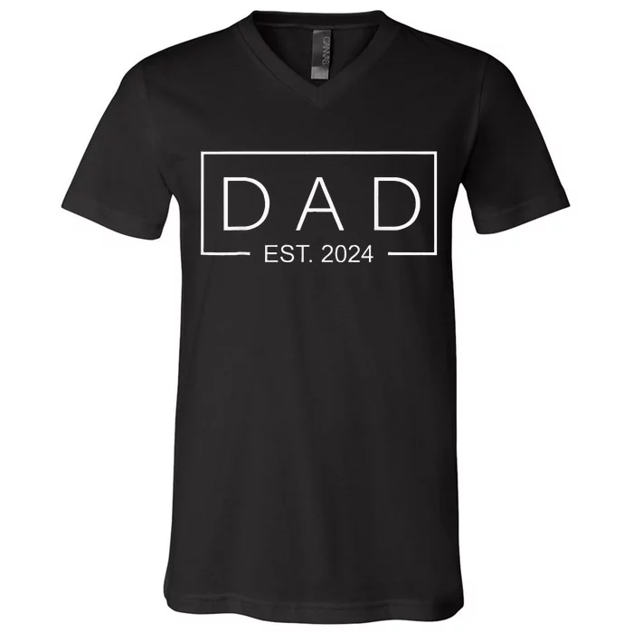 Dad Est 2024 Soon To Be Dad 2024 Pregnancy Announcement V-Neck T-Shirt