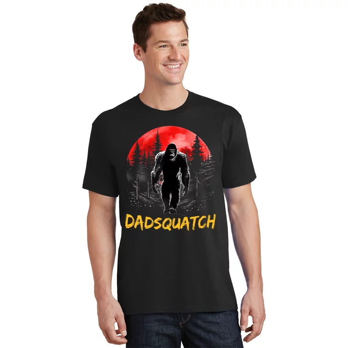 Dadsquatch Funny Bigfoot Dad Sasquatch Yeti Gift Fathers Day T-Shirt