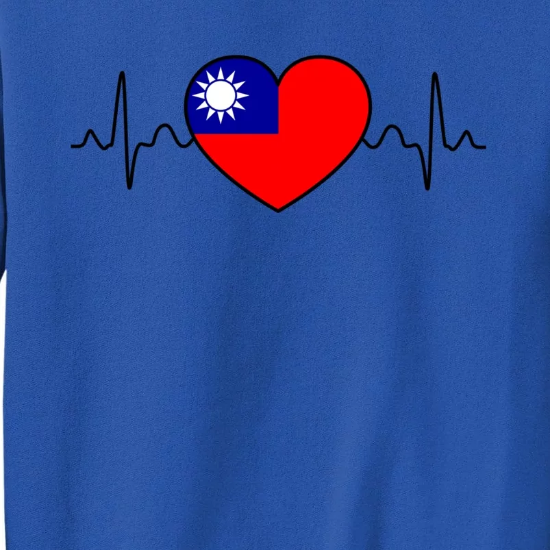 Distressed Flag Heartbeat Design Cool Taiwan Flag Gift Tall Sweatshirt