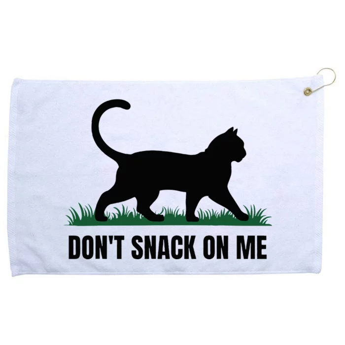 DonT Snack On Me Funny Cat Grommeted Golf Towel