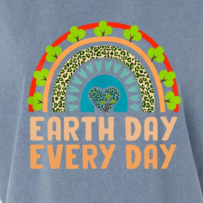 Earth Day Everyday Retro Groovy Rainbow Save Environt Gift Garment-Dyed Women's Muscle Tee