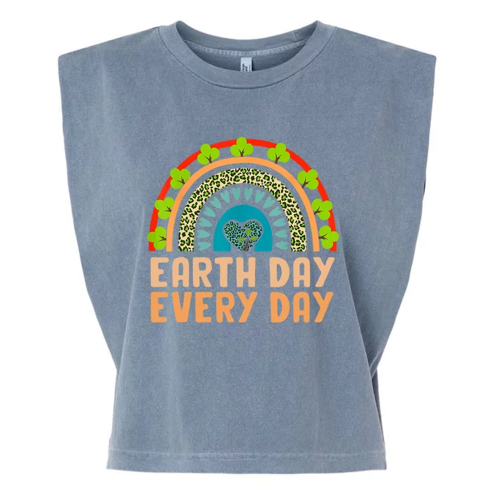 Earth Day Everyday Retro Groovy Rainbow Save Environt Gift Garment-Dyed Women's Muscle Tee