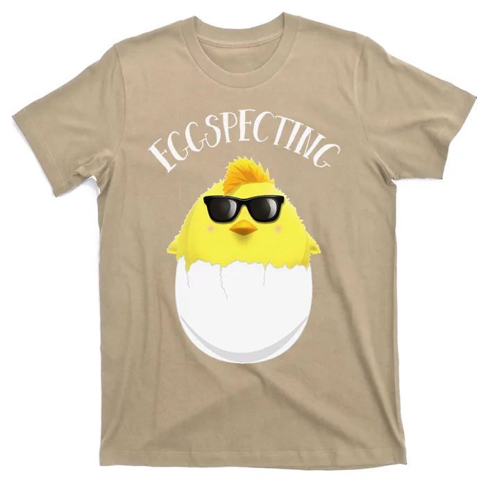 Eggspecting Easter Chick Spring Pregnancy Announcement T-Shirt