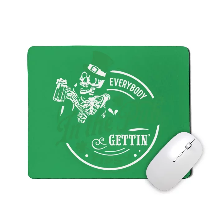 Everybody In The Pub Gettintipsy Drinking Irish Mousepad