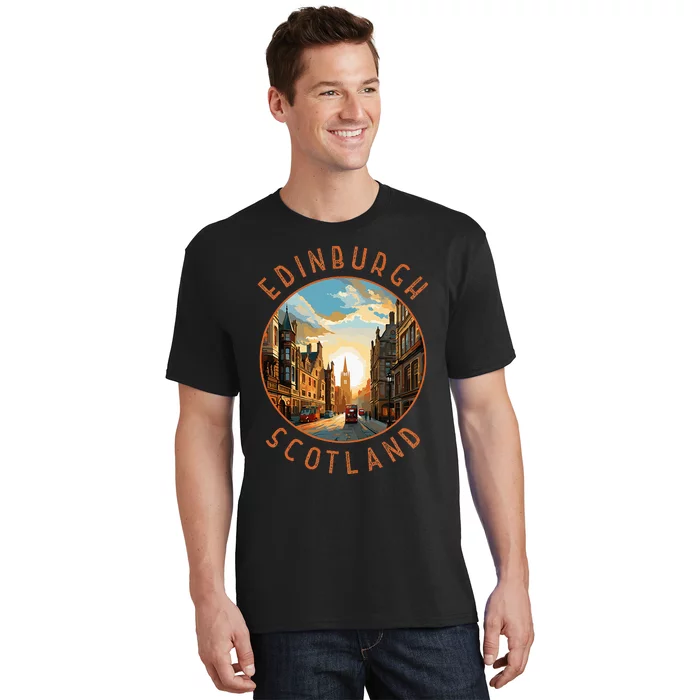 Edinburgh Scotland Retro Distressed Circle Travel Souvenir T-Shirt