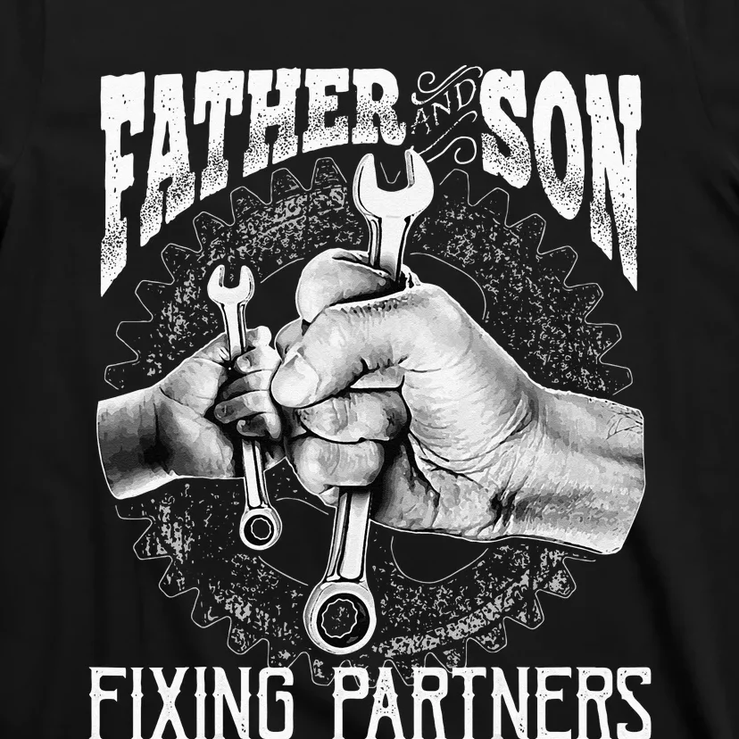 Father And Son Mechanic Mechanic Fathers Day Gift Men T-Shirt