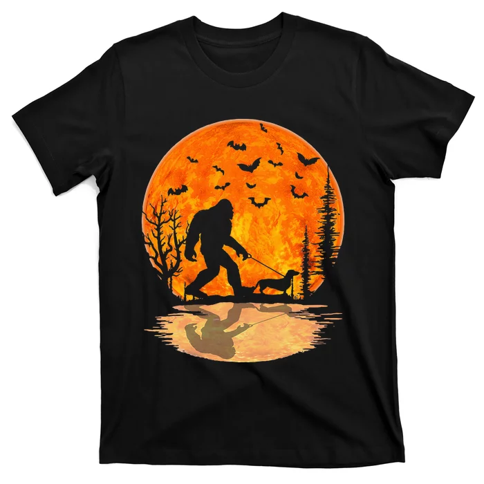 Funny Bigfoot and Wiener Dog Halloween Costume T-Shirt