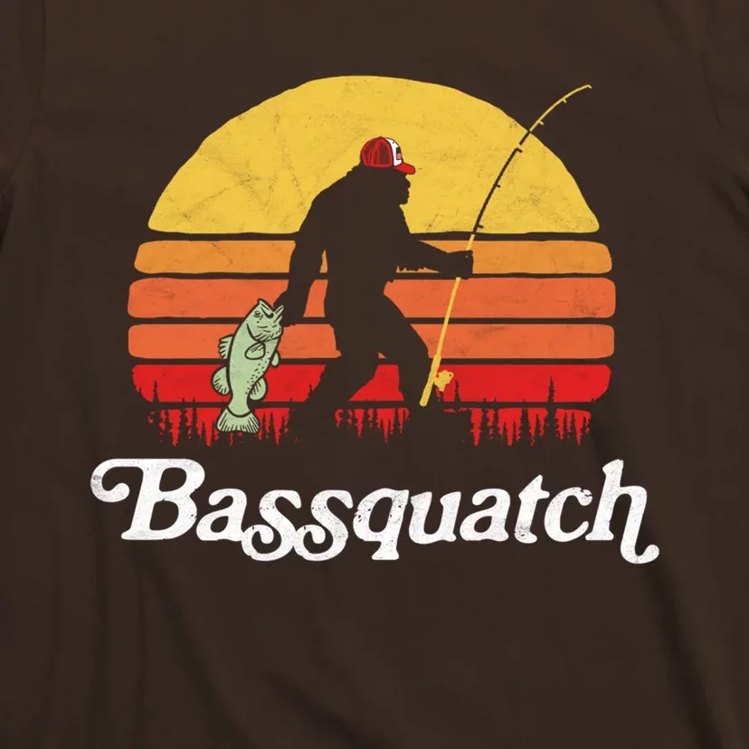 Funny Bigfoot Fishing Outdoor Retro Gift T-Shirt