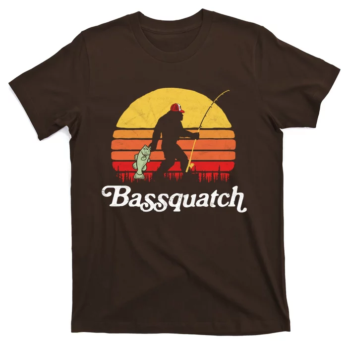 Funny Bigfoot Fishing Outdoor Retro Gift T-Shirt