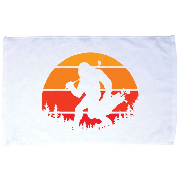 Funny Bigfoot Golf Retro Sasquatch Playing Golf Microfiber Hand Towel