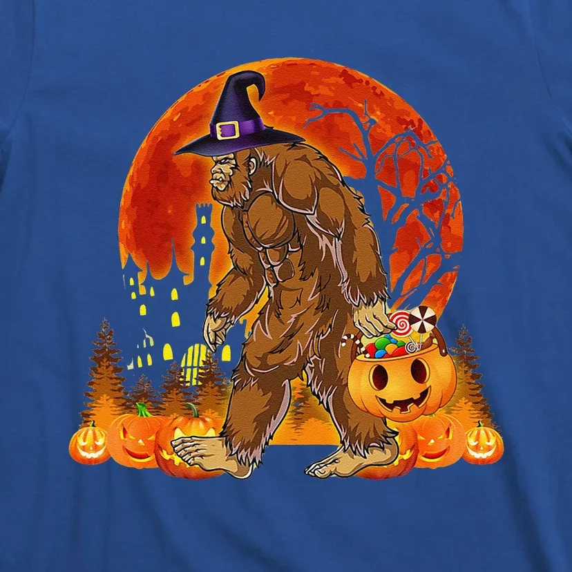 Funny Bigfoot Halloween Pumpkin And Candy Gift T-Shirt