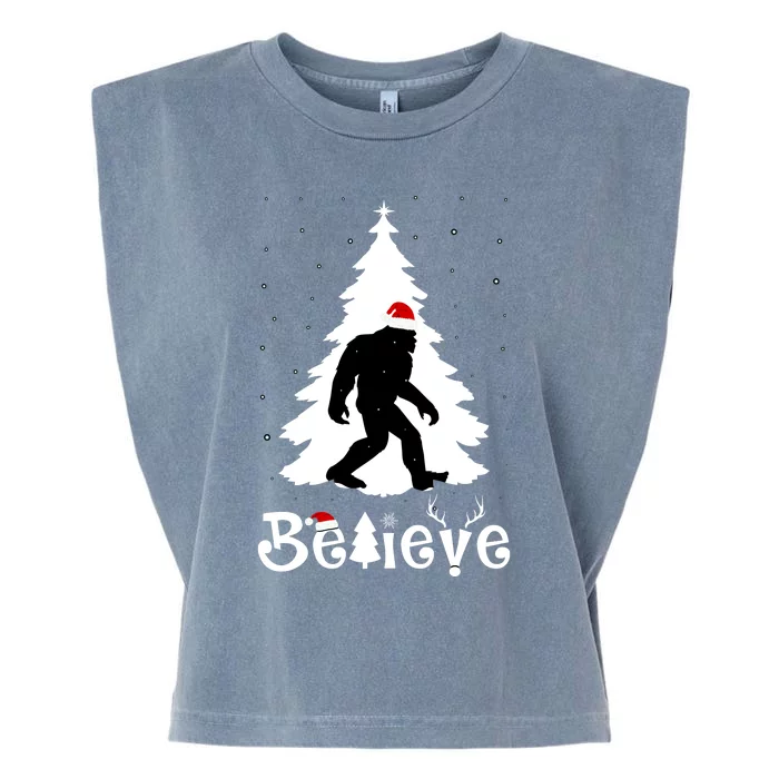 Funny Believe In Sasquatch Christmas Garment-Dyed Women's Muscle Tee