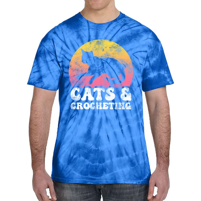 Funny Cats And Crocheting Vintage Retro Hobby Funny Gift Tie-Dye T-Shirt