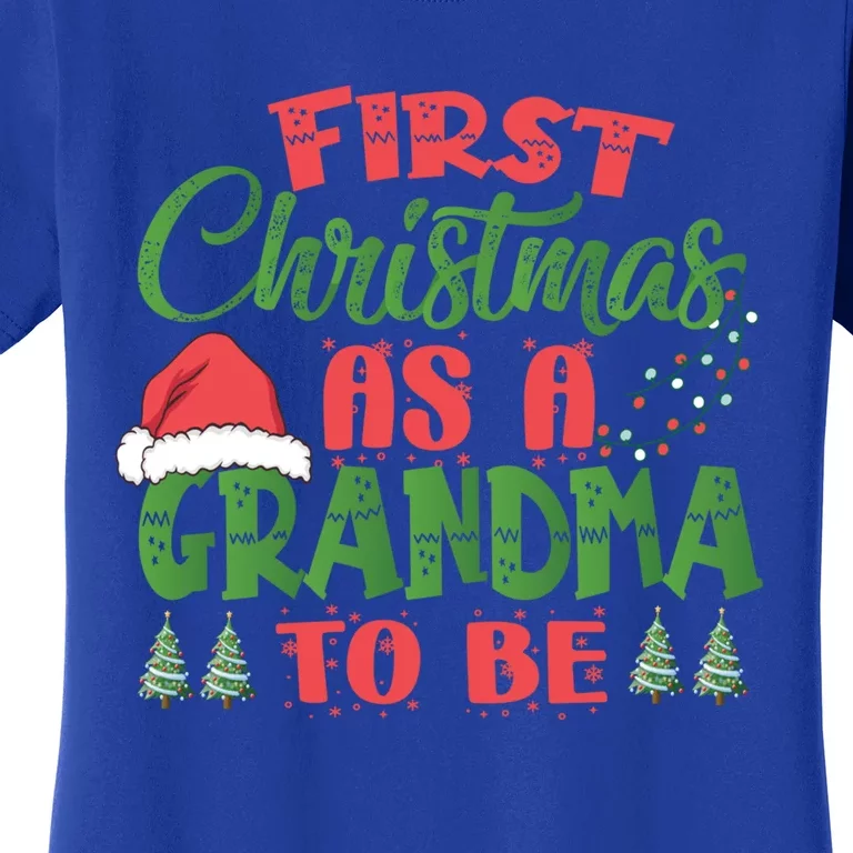 First Christmas As A Grandma To Be Gift Future Granny Xmas Meaningful Gift Women's T-Shirt