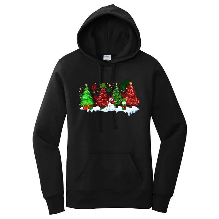 Funny Christmas Elf In Tree With Snowman Scene Women's Pullover Hoodie