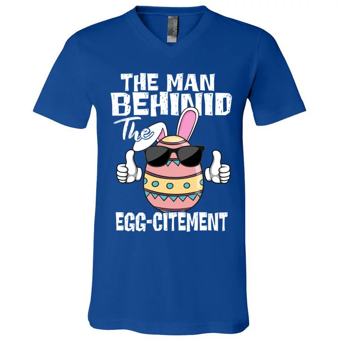 Funny Cool Easter Pregnancy Announcet New Dad Bunny Eggs Gift V-Neck T-Shirt