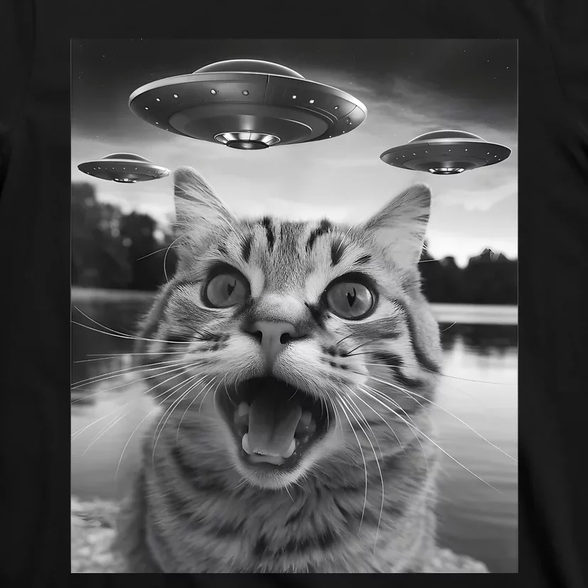 Funny Cat Graphic Ufo Weird T-Shirt