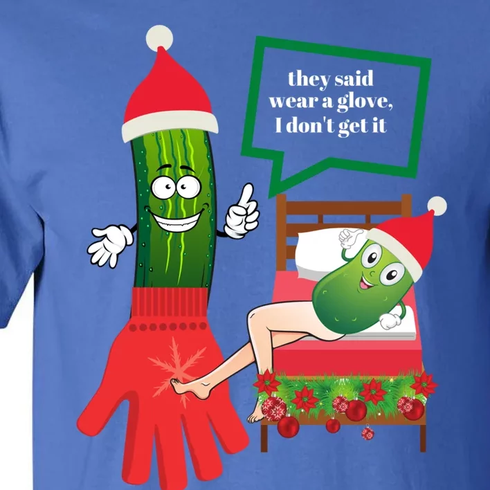 Funny Christmas Pickle Couple Wearing Santa Hat And Glove Gift Tall T-Shirt