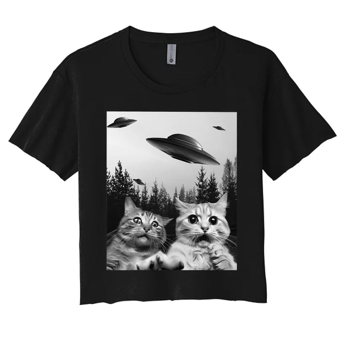 Funny Cat Selfie with UFOs Women's Crop Top Tee