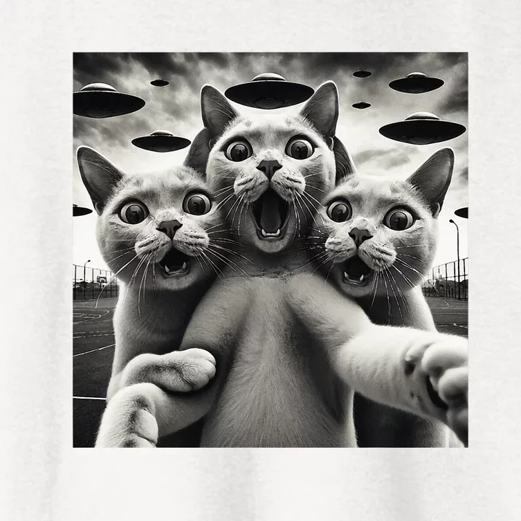 Funny Cat Selfie With Ufos Cat Mom Cat Dad Funny Cat Lover Women's Crop Top Tee