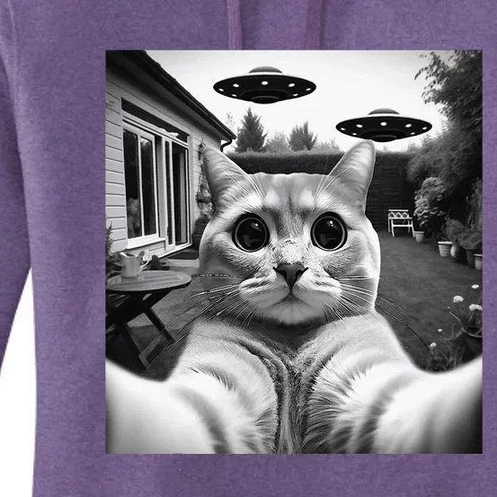 Funny Cat Selfie With Ufos Cat Mom Cat Dad Funny Cat Lover Women's Pullover Hoodie