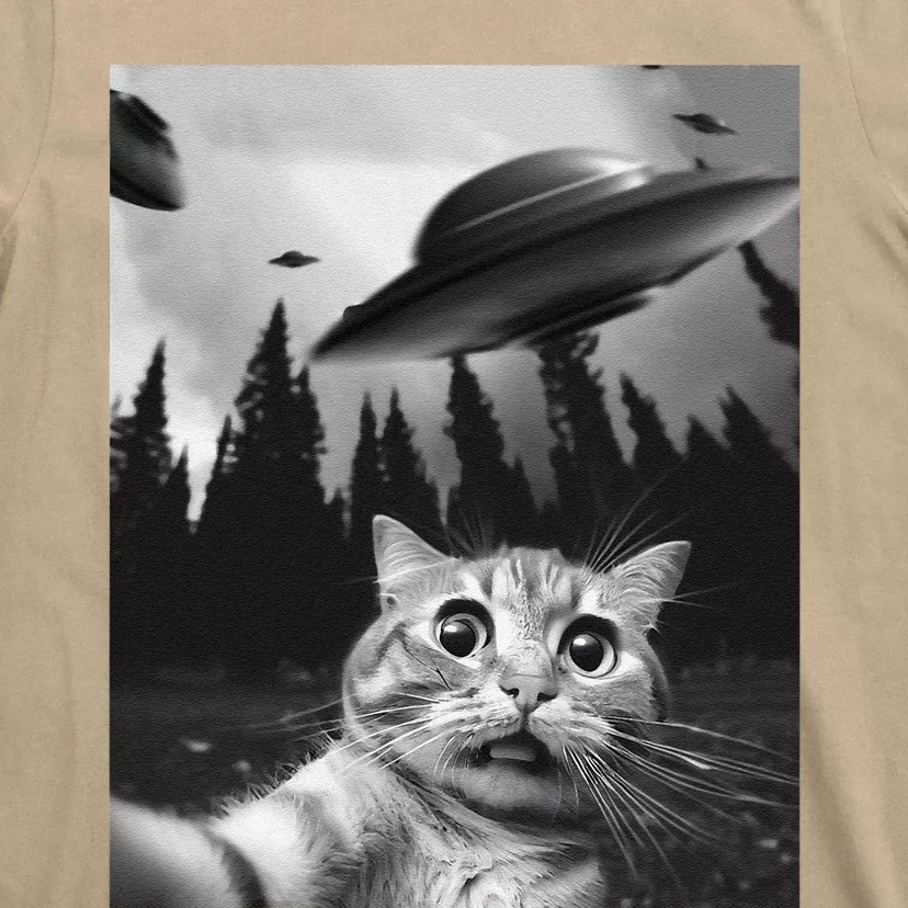 Funny Cat Selfie With Ufos T-Shirt