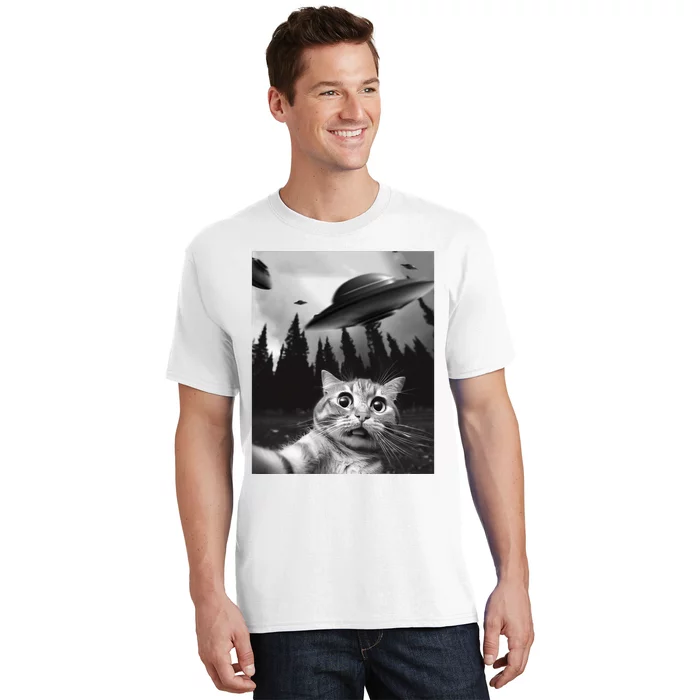 Funny Cat Selfie With Ufos T-Shirt