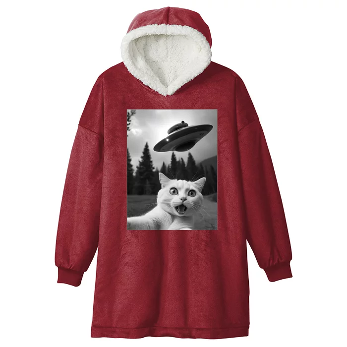 Funny Cat Selfie With A Ufo Hooded Wearable Blanket