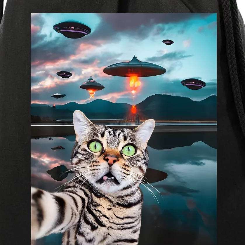 Funny Cat Selfie With Ufos Cute Alien Cat In The Cap Drawstring Bag