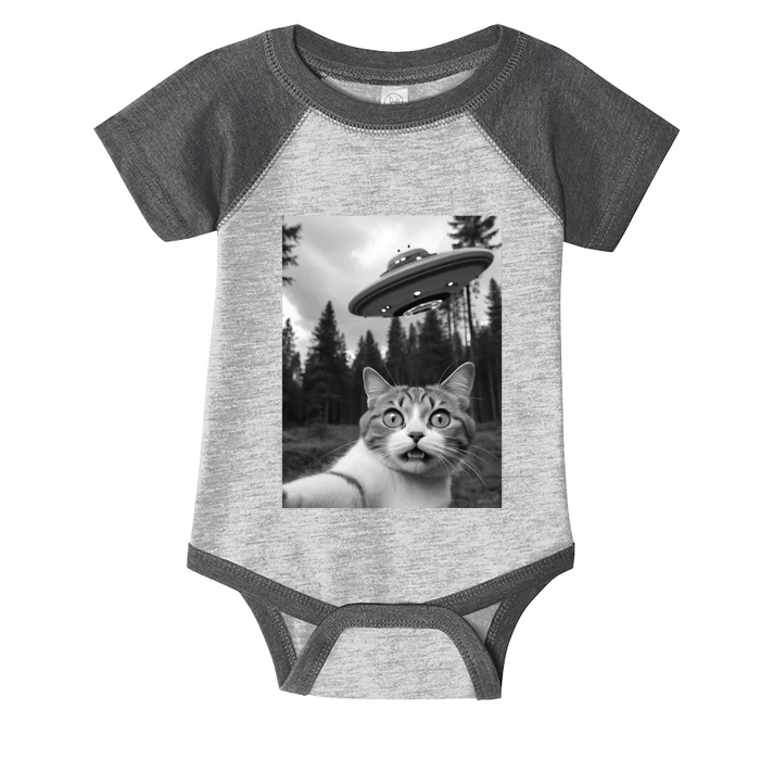 Funny Cat Selfie With A Ufo Infant Baby Jersey Bodysuit