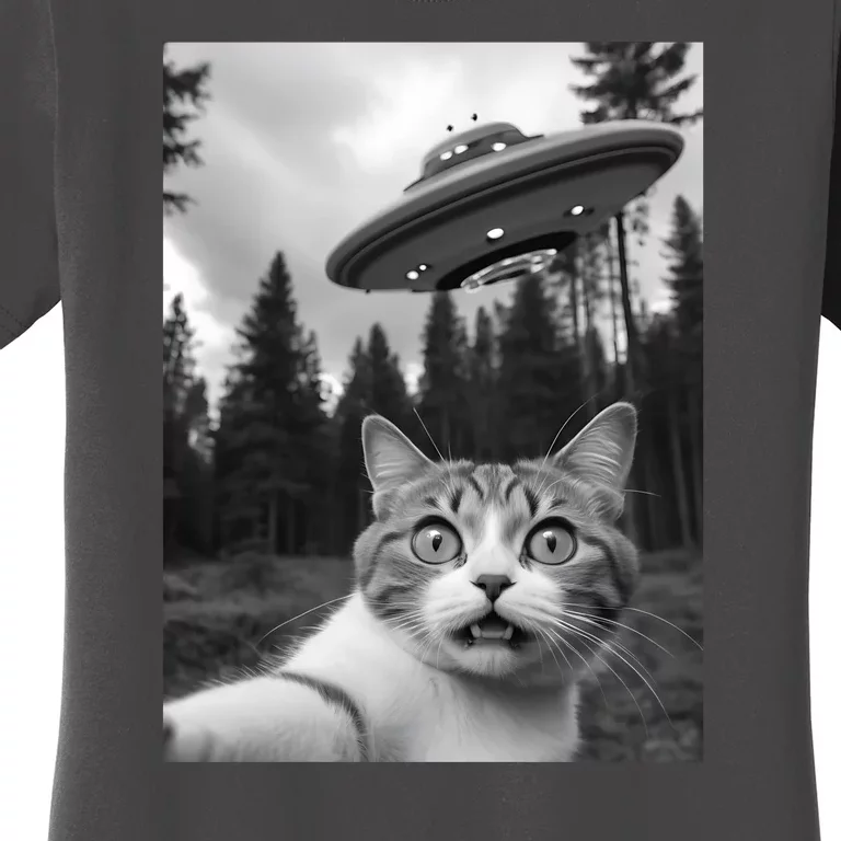 Funny Cat Selfie With A Ufo Women's T-Shirt