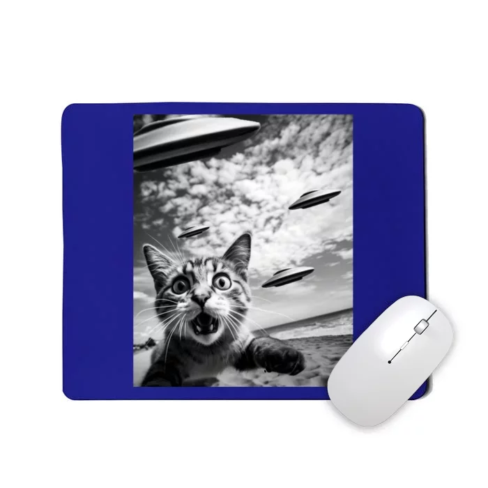 Funny Cat Selfie With Alien Ufos Funny Cat Lovers AlienS Ufo Mousepad