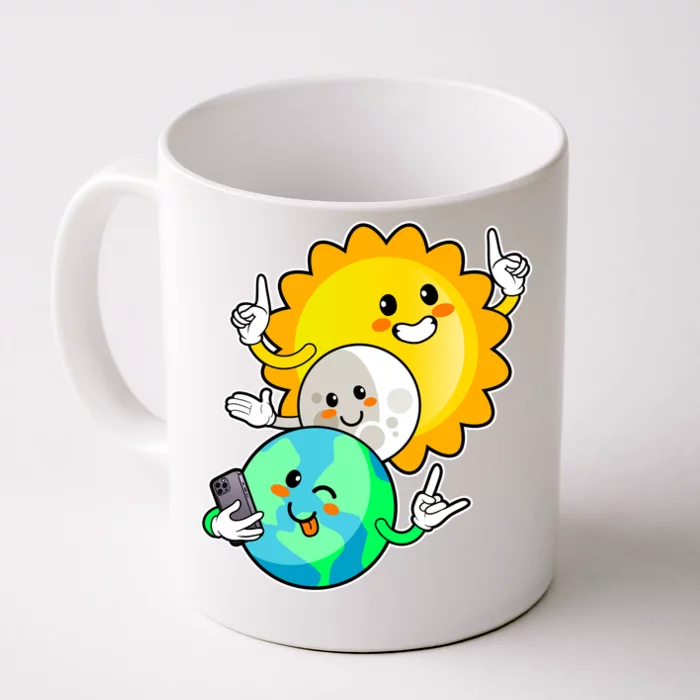 Funny Cute Total Solar Eclipse Earth Moon Sun Selfie Front & Back Coffee Mug