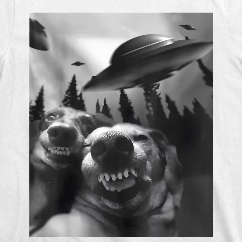 Funny Dogs Selfie With UFOs T-Shirt