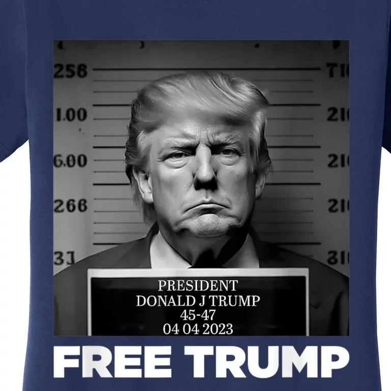 Free Donald Trump Mugshot Women's T-Shirt