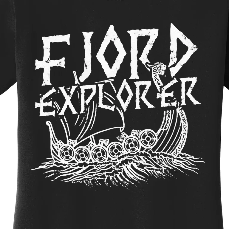 FJORD EXPLORER Awesome and epic scandinavian beard Women's T-Shirt