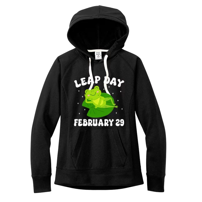 Funny Frog Leap Day February 29 Birthday Feb 29 Leap Year Women's Fleece Hoodie