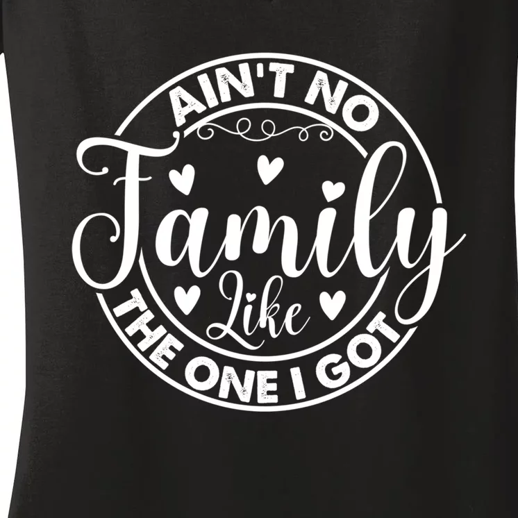 Funny Family Reunion Quotes For Family Appreciation Gift Women's V-Neck T-Shirt