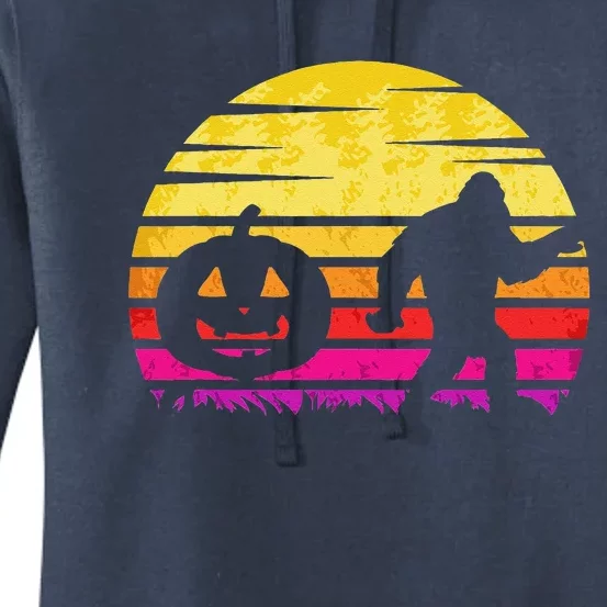 Funny Halloween Bigfoot And Pumpkin Bigfoot Costume Retro Women's Pullover Hoodie