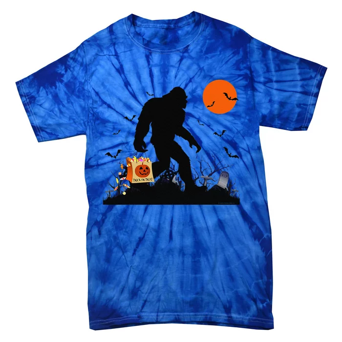 Funny Halloween Bigfoot Trick Or Treating Bigfoot Tie-Dye T-Shirt